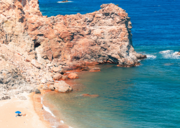 Stress-free on pristine stretches of sand clear of the crowds of standard lodge cities