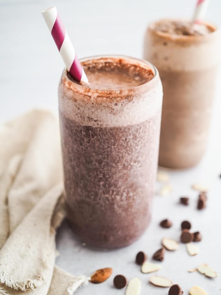 Chocolate Protein Shake – The Commute Chunk
