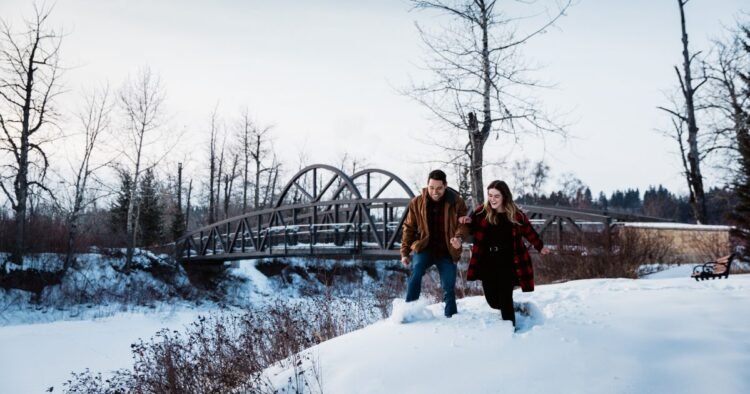 Loose Issues to Do in Iciness