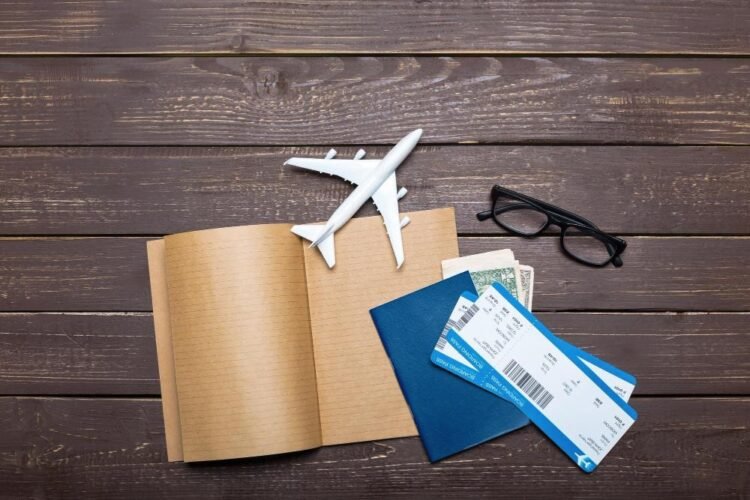 What are the Advantages of Reserving Flight Tickets in Advance?
