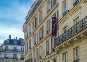 Paris: Lodge Costs Reduced Quite