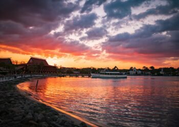 Polynesian vs. Grand Floridian – Disney Vacationer Weblog