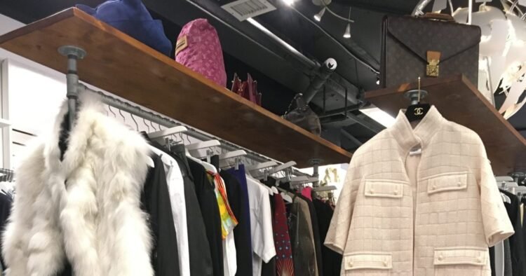 Antique and Consignment Retail outlets in Edmonton