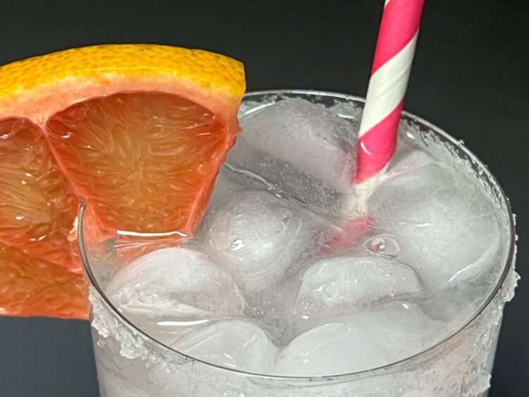 Paloma Cocktail: Summer time in a Glass