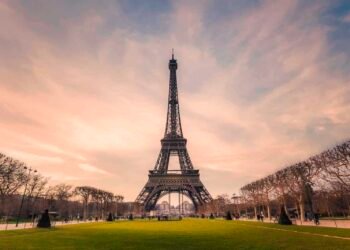 The place To Keep In Paris – Perfect Neighborhoods To Swimsuit Your Trip Taste