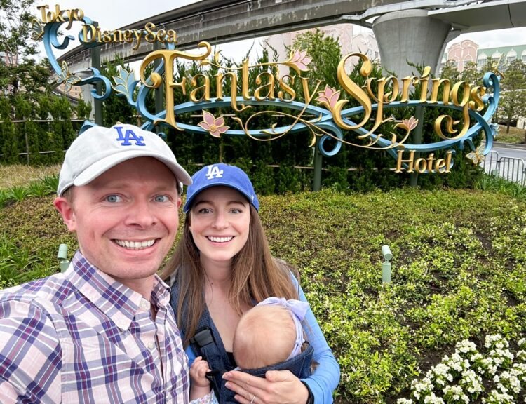 We’re LIVE From Delusion Springs! Test Out Disney’s NEW Peter Pan, Tangled & Frozen Land!