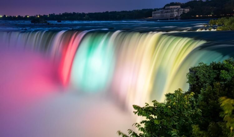 12 Amusing Issues to Do in Niagara Falls at Night time