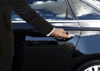 Jyrney and Blacklane spouse for trade shuttle flooring shipping