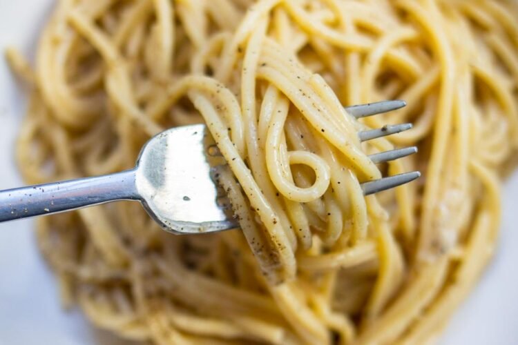 Cacio e Pepe: Rome’s 3 Factor Pasta