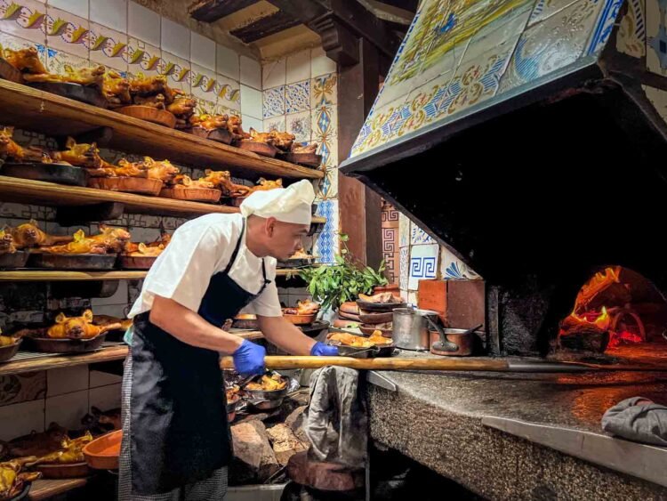 What It is Love to Consume on the Oldest Eating place within the Global