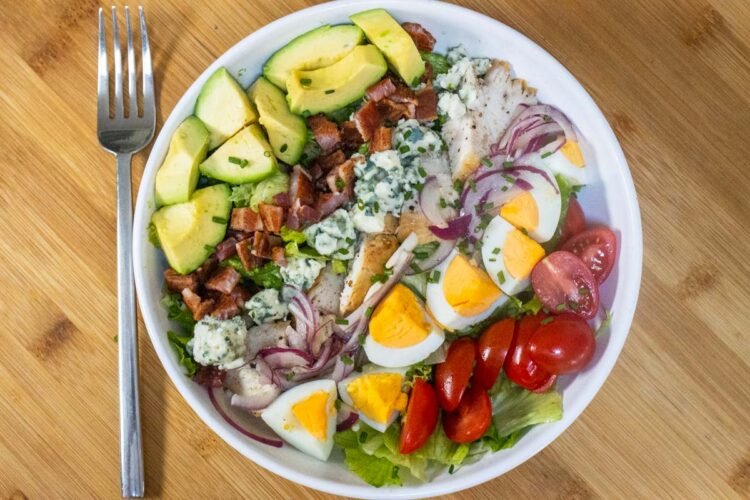 Cobb Salad: A Mosaic of Flavors