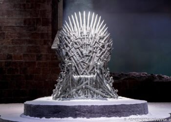 Visiting the Sport of Thrones Studio Excursion in Northern Eire