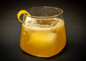 Gold Rush Cocktail: Bourbon Bliss