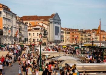 Choice of Vacationers to Be Limited in Venice