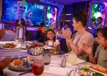 Disney Treasure Cruise Send Preview: Adventureland at the Ocean