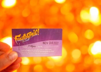 Fantasmic Eating Package deal at Disney Global: Value Building up & Adjustments