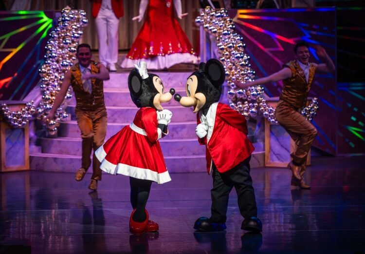 Disney Jollywood Nights Christmas Birthday celebration Evaluation: Excellent, Dangerous & Unsightly