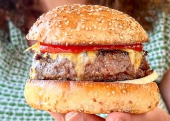 Chunk into the Perfect Hamburgers in NYC