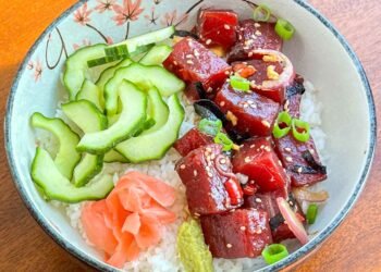 Tuna Poke Bowl: Wholesome and Scrumptious