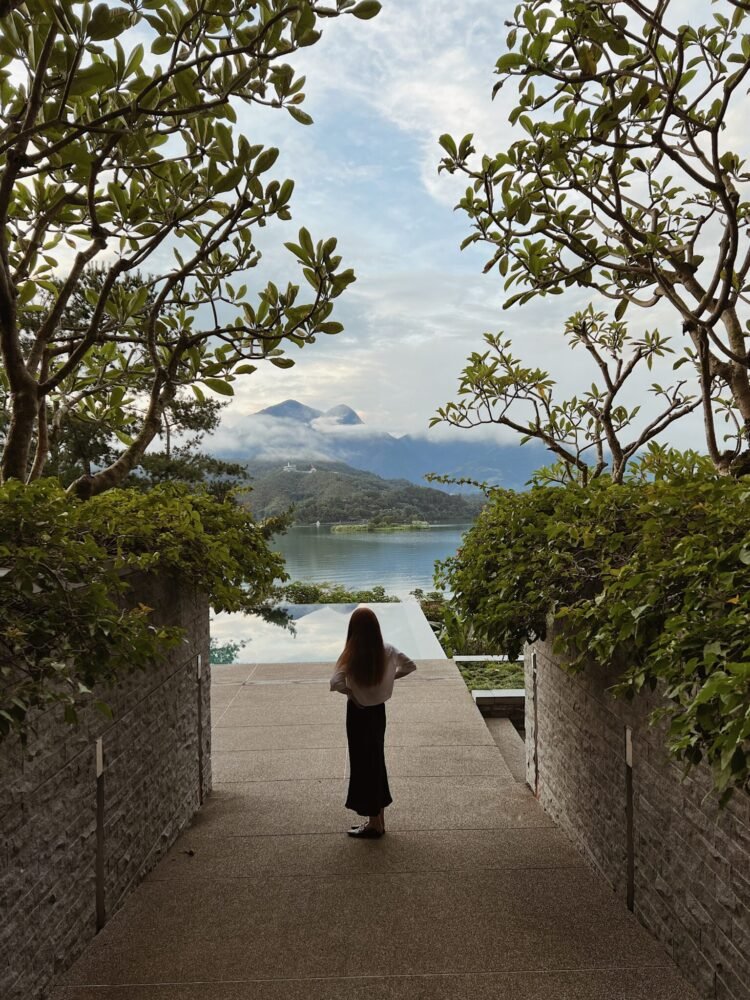 Checking in to The Lalu Solar Moon Lake