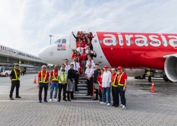 AirAsia launches inaugural flights to Sabah and Sarawak from Subang Airport