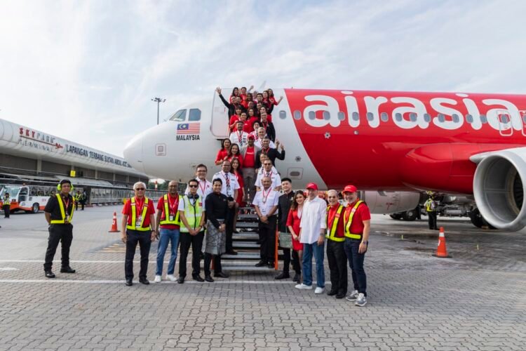 AirAsia launches inaugural flights to Sabah and Sarawak from Subang Airport