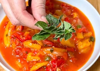 Peperonata Napoletana: Hearty and Scrumptious