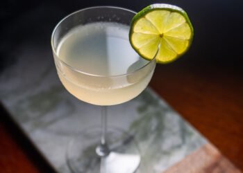 Gimlet: Stylish Summer time Sipper