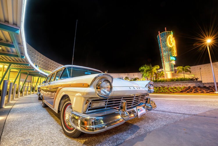 2024-2025 Unfastened Eating Card Deal at Common Orlando Inns