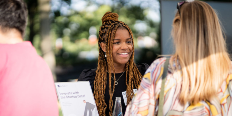 Lufthansa seeks startup partnerships, spins out Cosmos platform