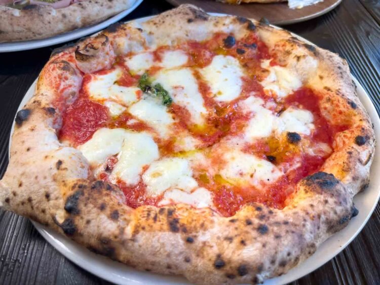 Bucket Listing Alert – Consuming Pizza in Naples Italy