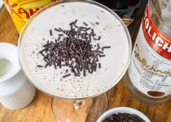 Slide right into a Mudslide Cocktail