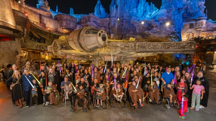 Disney Hosts ‘Blaze Your Trail: A Superstar Wars Journey’ for Want Children in Galaxy’s Edge