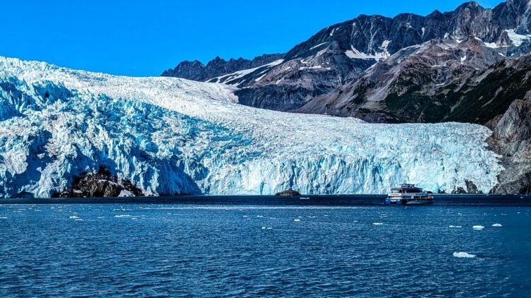 The Magic of a Day Cruise at Kenai Fjords Nationwide Park, Alaska