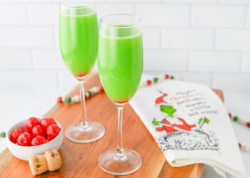 Grinch Mimosa – Meals A laugh & Remote Puts