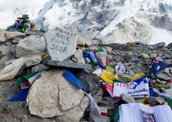 The Waste on Everest Is a Urgent Factor