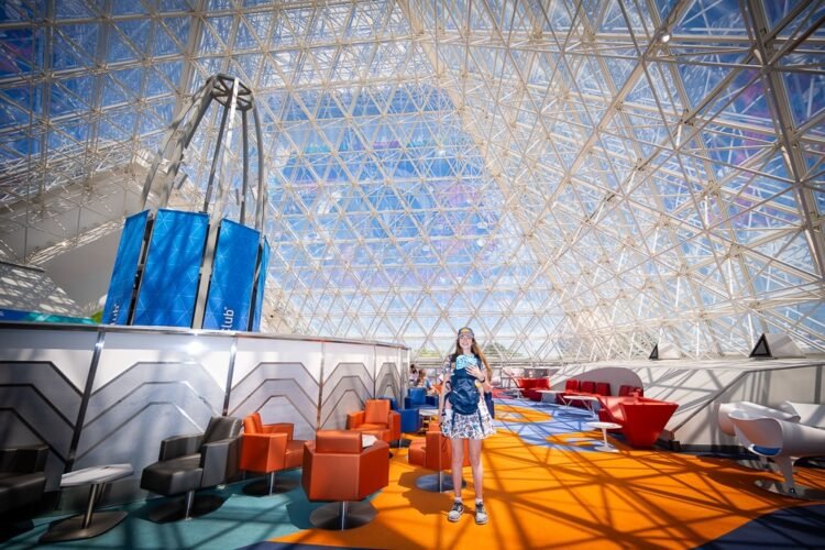 Disney Holiday Membership Publicizes New Paid Member Perks Program