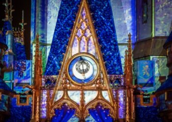 Disney International Extends Vacation Hours with Middle of the night in Magic Kingdom!