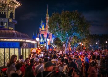 Absolute best & Worst Days to Talk over with Each and every Park at Disney International in 2024-2025