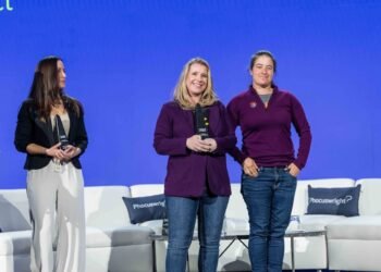 Mobi named Folks’s Selection winner at The Phocuswright Convention 2024