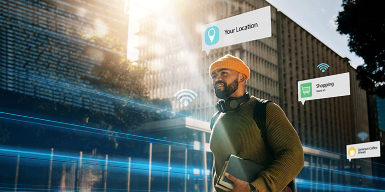 When vacationers need virtual vs. human interplay