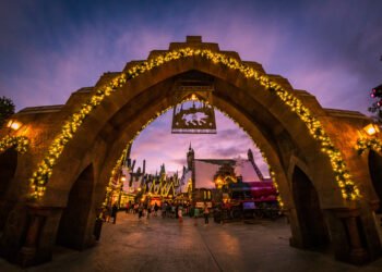 Information to Christmas 2024 at Common Orlando