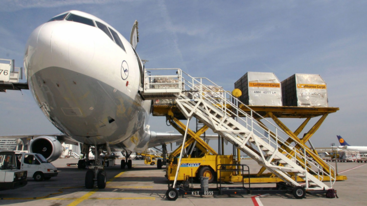 IATA studies world air shipment call for rose in October