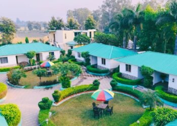 Royals Moonlight Inns ties-up with Travedise International