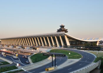 United to speculate greater than part a billion-dollars on Washington Dulles Hub