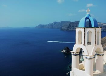 Why Villas Are the Final Selection for Your Greek Island Holiday