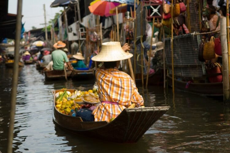 Why Filipino Virtual Nomads Will have to Seek advice from the Floating Village of Makoko in Lagos