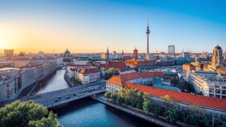 Germany and Italy to factor extra Paintings Visas for International Staff in 2025