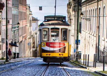 16 Issues We Love and Hate about Residing in Portugal