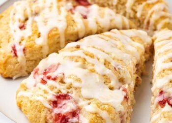 Simple Strawberry Scones Recipe – The Shuttle Chunk